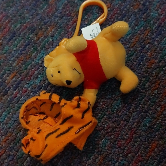 Vintage • Collectable • Set of 4 • McDonald's 'The Tigger Movie' Clip-on Charm - Picture 10 of 12